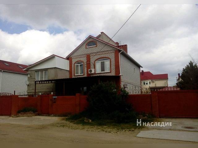 Кирпичный 2-этажный дом 280 м2 на участке 9 сот. Алексеевка, ул. Восточная - фото 1
